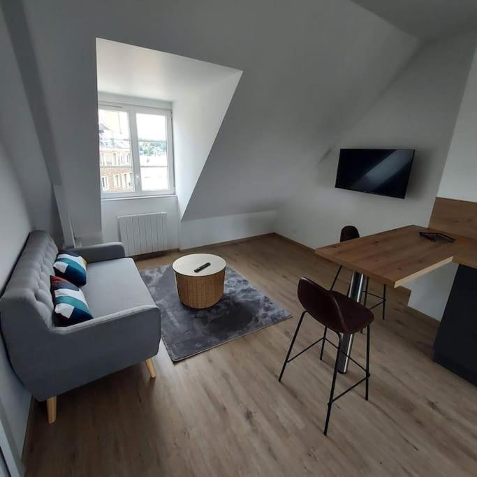 Bel Appartement F2 Hyper Centre Refait A Neuf Κουτάνς Εξωτερικό φωτογραφία